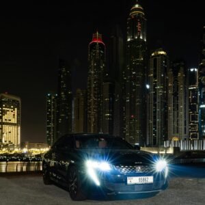 Coche compacto urbano – Peugeot 208 (Seminuevo)